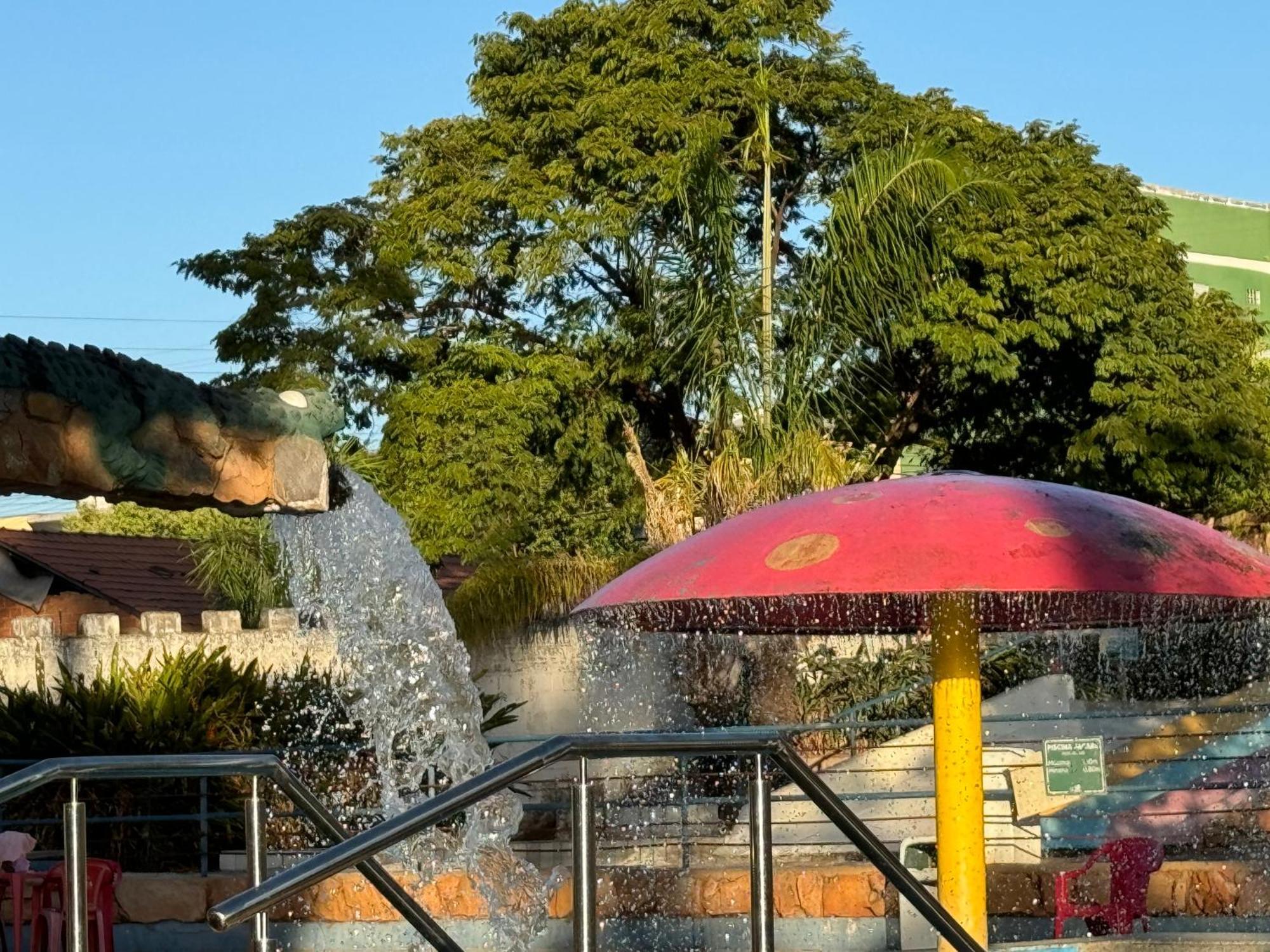 Acquaville Flat E Parque Aquatico Caldas Novas Εξωτερικό φωτογραφία