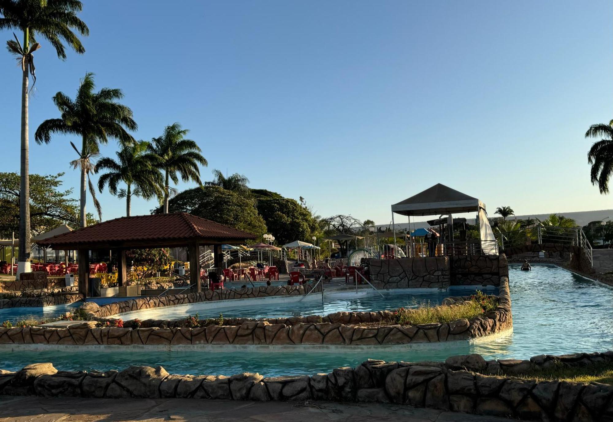 Acquaville Flat E Parque Aquatico Caldas Novas Εξωτερικό φωτογραφία